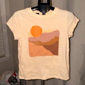 Universal Thread Women's Sunset Graphic Tee